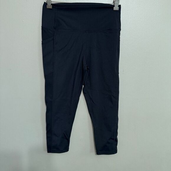 ZYIA ACTIVE Black Pocket Cropped Leggings - Picture 1 of 6